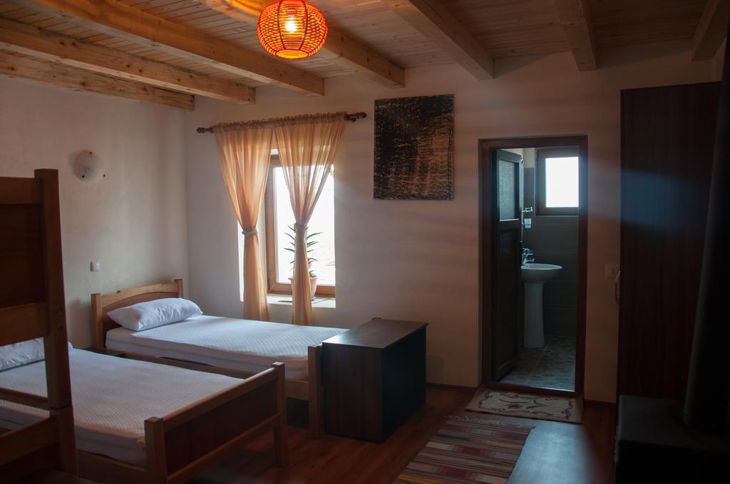 Aste Guesthouse Tropoje Ruang foto