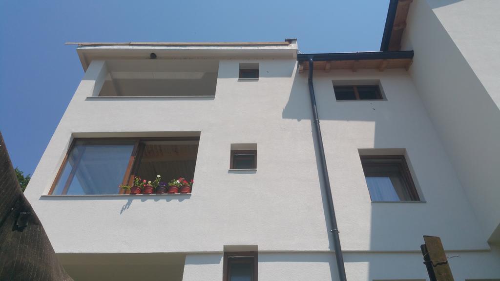 Aste Guesthouse Tropoje Bagian luar foto
